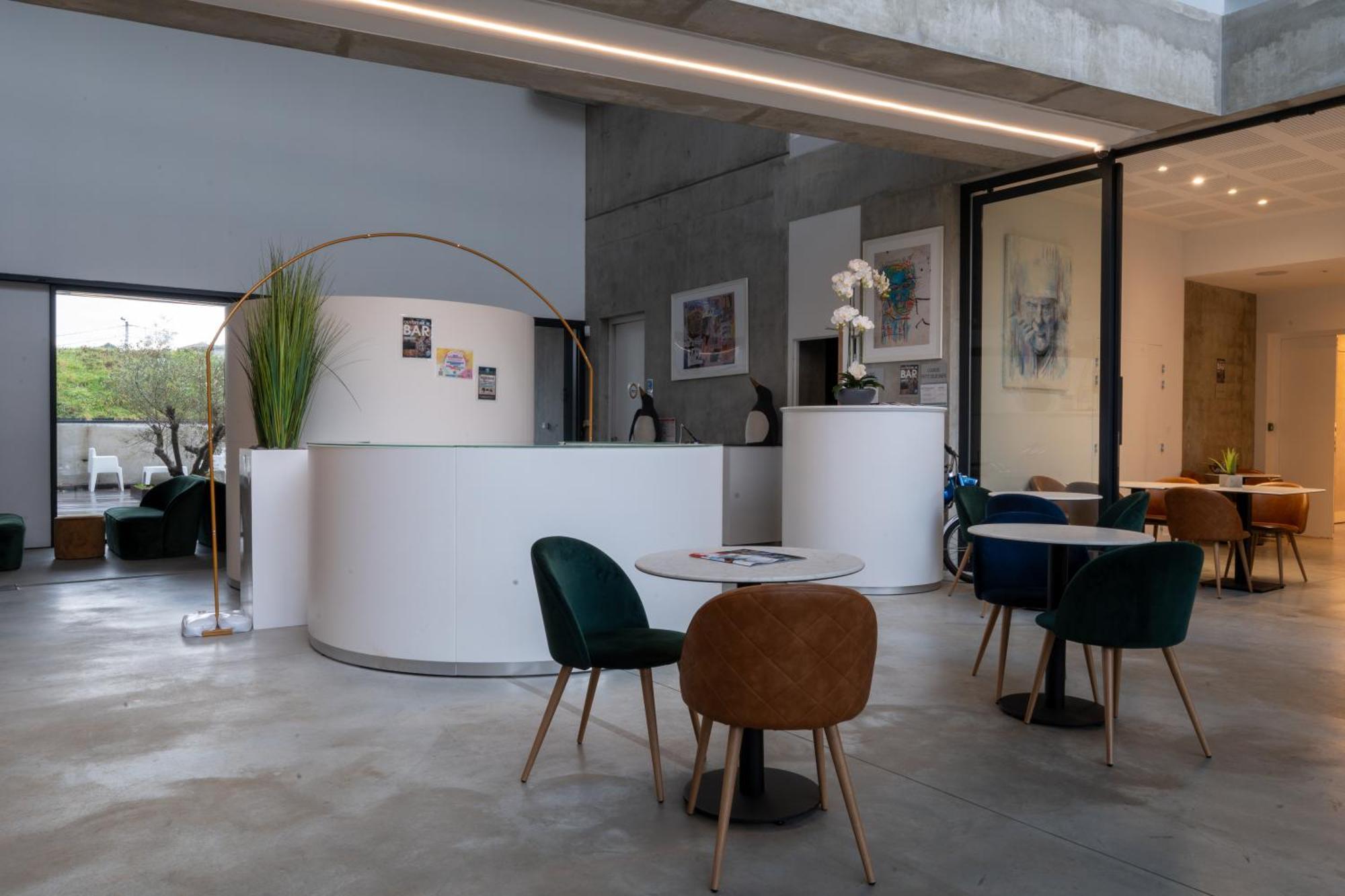 Le B Complexe Hotel Lozanne Экстерьер фото